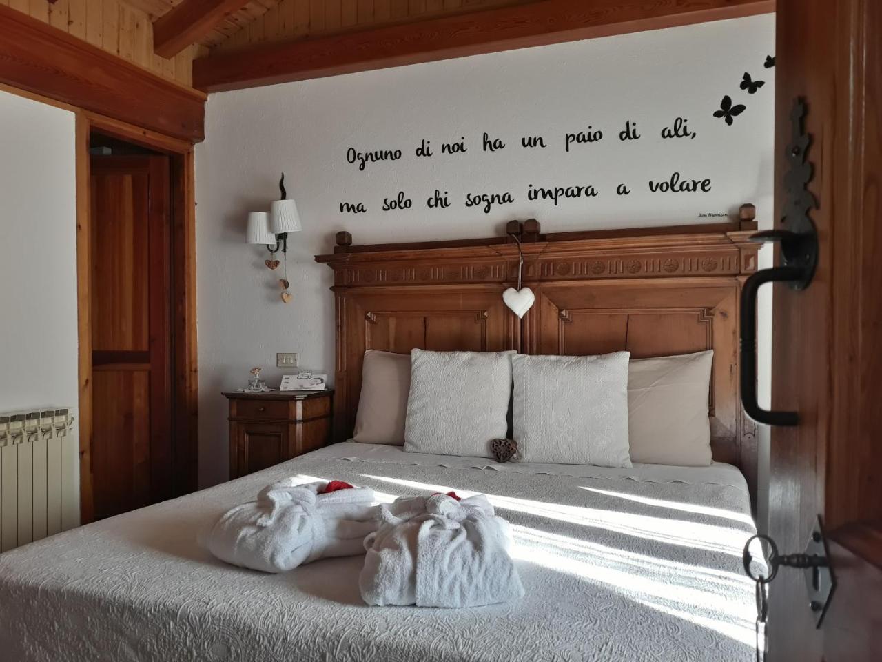 Le Coeur Du Pont Hotell Donnaz Eksteriør bilde